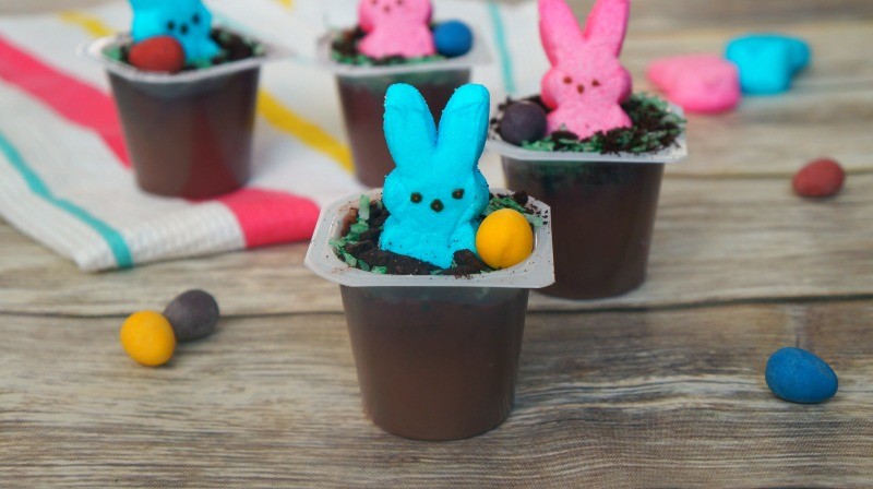Cute Easter dirt cups made with chocolate pudding