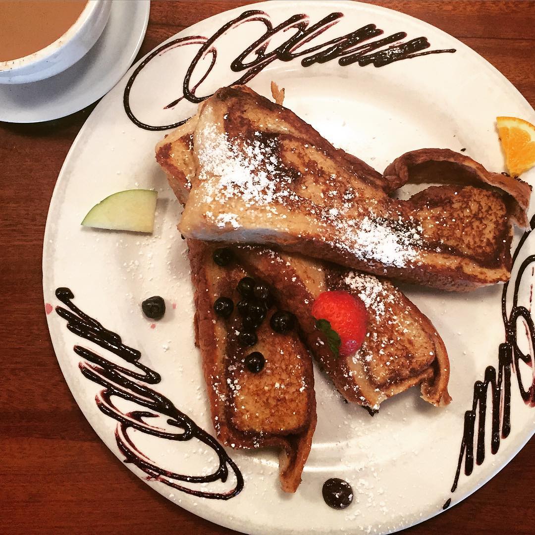 17 Of The Best Breakfast Spots In San Diego - Gems You Have To Try!
