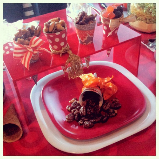 Loving These Trail Mix Cornucopia Treats for Thanksgiving! Honey + Lime