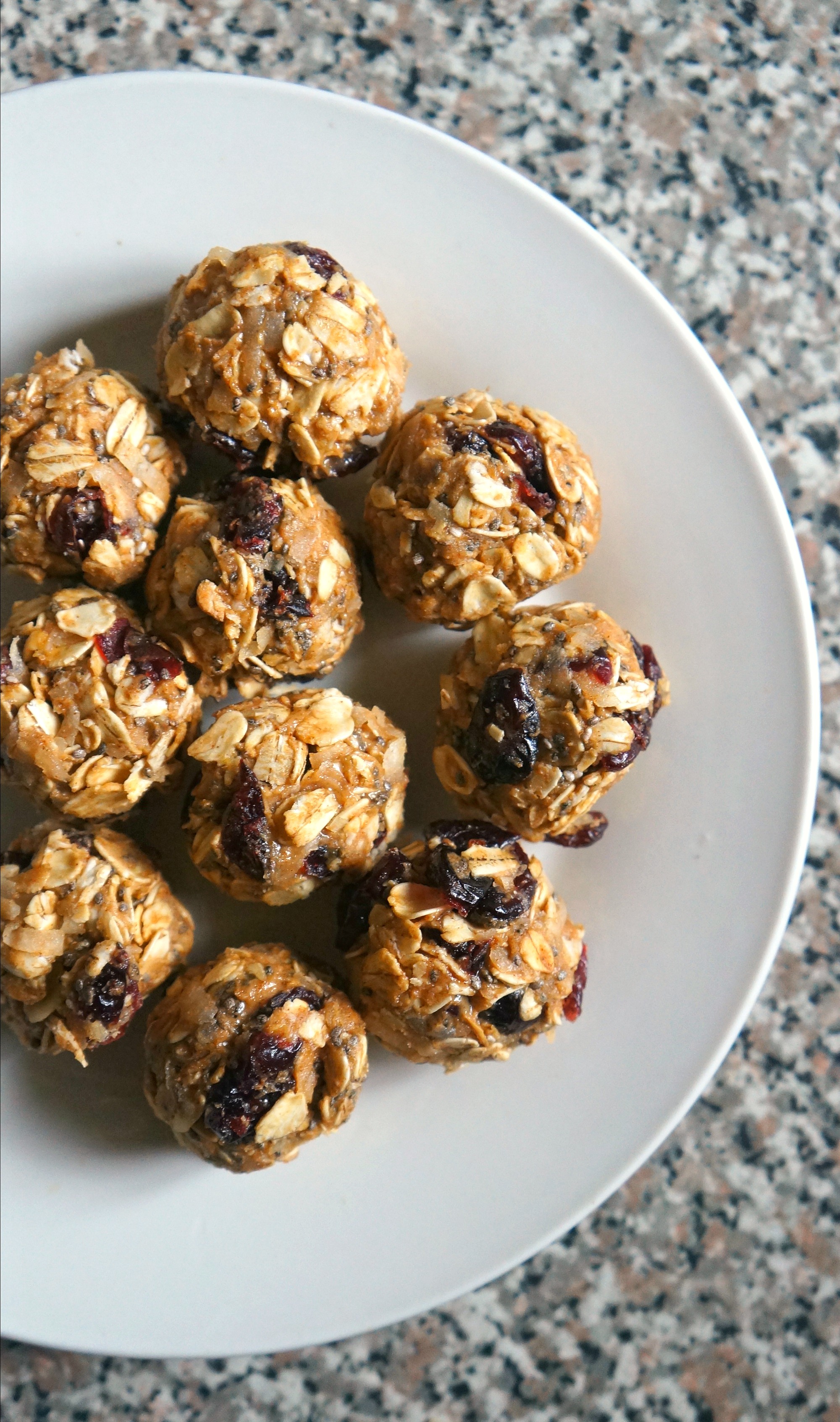 Protein Packed Cranberry Chocolate Chip Oat Energy Bites Recipe. These