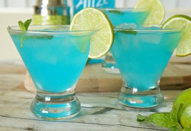 Blue passion mojito recipe a summer cocktail using Alize Bleu Passion liqueur